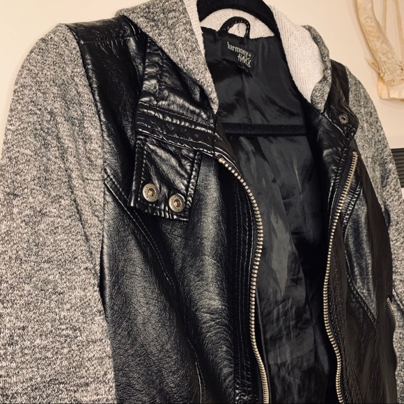 ⥈S O L D⥈  Jacket Hoodie - Picture 2 of 3